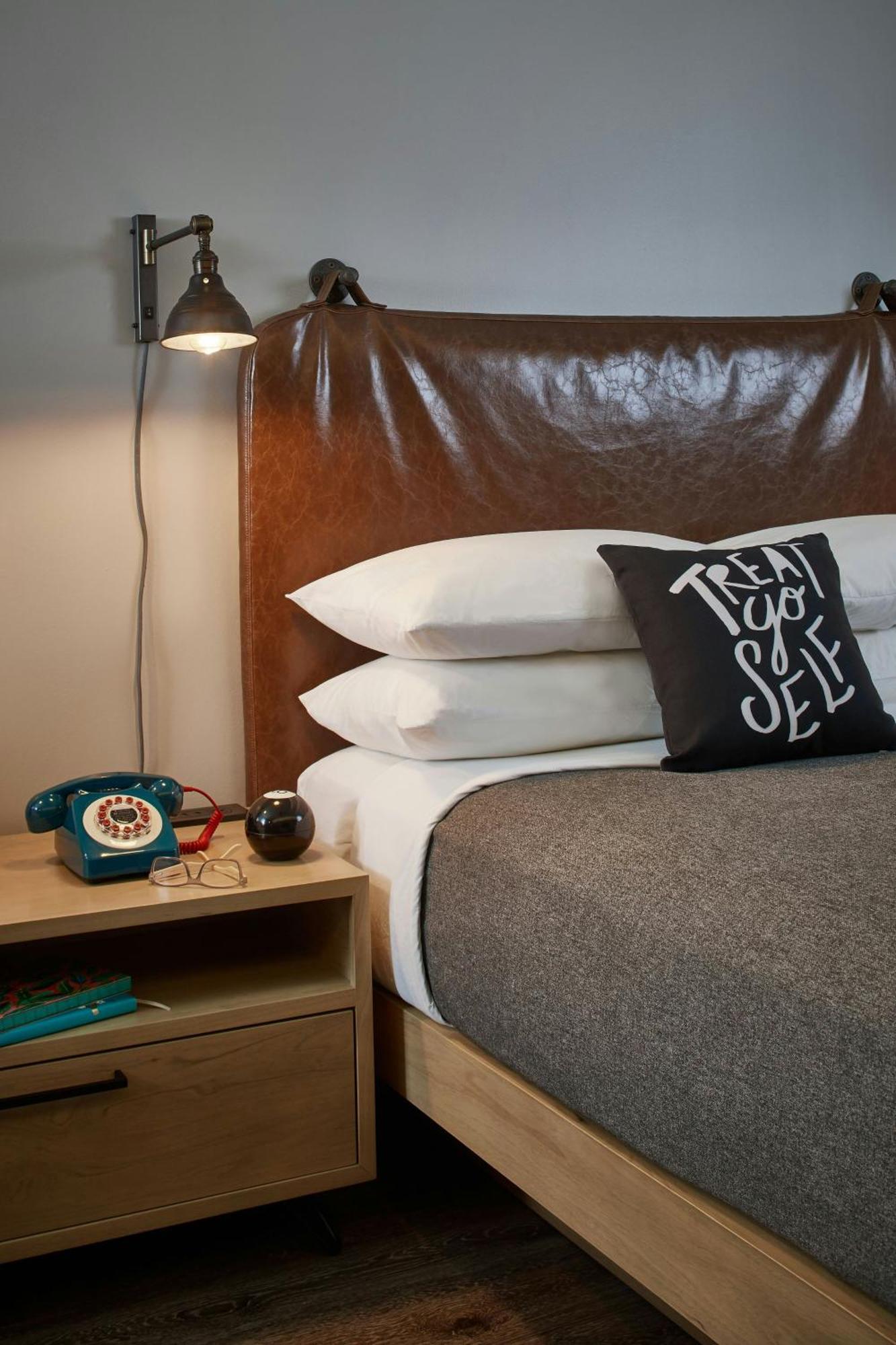 Moxy Midtown 4*